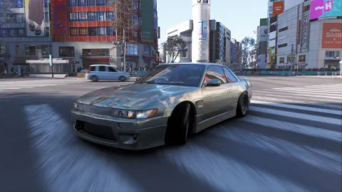 『Forza Horizon 6』の渋谷スクランブル交差点が最新チャレンジで大混乱に！プレイヤーたちがドリフトミッションに挑み、ゲーム内が阿鼻叫喚のドリフト地獄に！