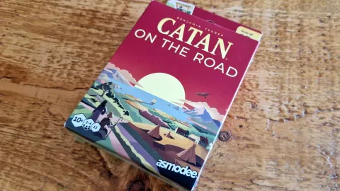 大人気ボードゲーム『カタン』の新作『Catan On the Road』が登場！15分で遊べるカードゲーム版で旅先でも気軽に白熱バトルが楽しめる