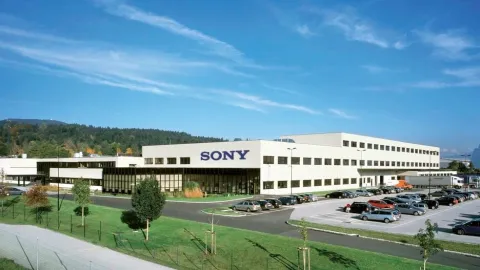 ソニー最大のPlayStationディスク工場が製造ラインを転換！2028年以降の物理ディスク廃止を受け、マイクロオプティクス製造へ移行し従業員の再教育を開始