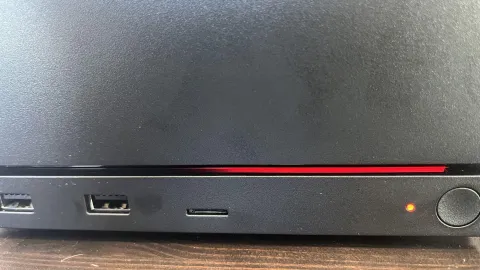 Valveの新作ゲーミングPC『Steam Machine』に早くもGPU故障の報告、Xbox 360の「レッドリング・オブ・デス」を彷彿とさせる赤い警告灯が点灯しユーザーから落胆の声