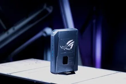 ASUSがハイエンドゲーミングミニPC「ROG GR70」を米国で発売！わずか3リットルの筐体に驚異的なパフォーマンスを凝縮した次世代マシンが登場も価格はちょっと高め？