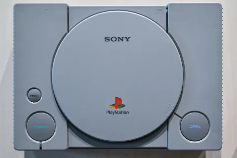 PlayStation Store閉鎖が迫る！PS3/Vitaで入手可能な『グラディウスV』『零～赤い蝶～』など、高騰必至のPS1/PS2レアゲーを今すぐチェック！