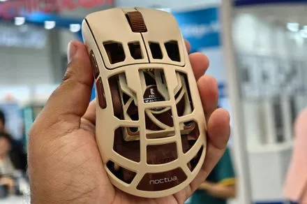 ゲーマーの悩みを解決！手のひらを冷やすNoctuaファン搭載ゲーミングマウス『Pulsar Feinmann F01 Noctua Edition』が遂に発売決定！