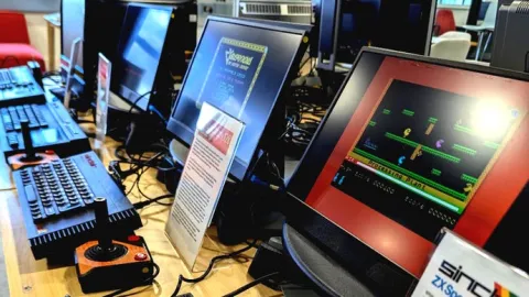 レトロゲームの聖地がロンドンに！キングストン大学「Archive of Retro Computing」がゲームの歴史を未来へ繋ぐ、展示会の魅力と教育への貢献に迫る