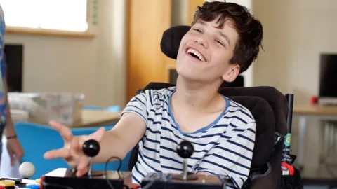 イギリスのゲーム業界チャリティ「SpecialEffect」が主催するサッカーイベント「One Big Game」で6万3,000ポンド超の寄付金が集まる、身体に障がいのあるゲーマー支援のために