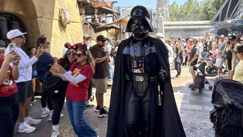『フォートナイト』にディズニーランド訪問者限定の『スター・ウォーズ』スキン「Forsworn Trooper」が登場！パーク体験とゲームが融合した新たな取り組みに注目！