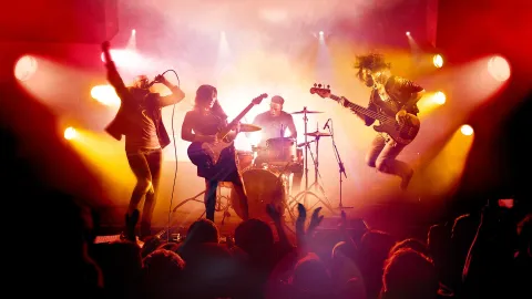 『Rock Band 4』が10年近く現役、音ゲー専用コントローラー文化の現在を映す