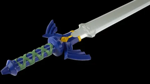 『ゼルダの伝説』ハズブロ製マスターソードの予約開始 27インチの電子ギミック付き玩具