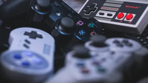 名作ゲームが証明するグラフィックだけでは決まらない面白さ