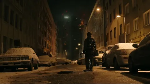 『Resident Evil』映画版、ゲームを遊ぶ感覚を恐怖と笑いで描く