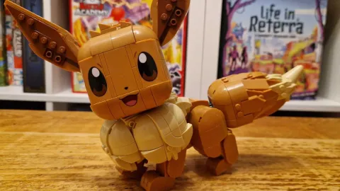 レゴから『ポケットモンスター』シリーズの新作「レゴ イーブイ」が登場！コンパクトながら高い再現度と可動域でファンを魅了するコレクターズアイテムに注目！