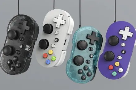 CRKDから、手のひらサイズながらTMRスティック搭載で本格的なゲーミング体験をどこでも楽しめるBluetoothコントローラー『ATOM+』が登場！Nintendo SwitchやPCなど幅広いプラットフォームに対応し、2026年6月下旬発送予定で予約受付中！