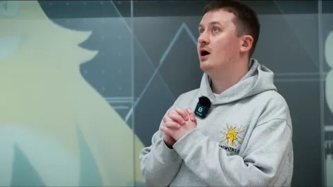 エイプリルフールのジョークがまさかの現実化！ 『Palworld: More Than Just Pals』の恋愛シミュレーションが本当に開発中と正式発表され、不穏なゲーム内容も明らかに