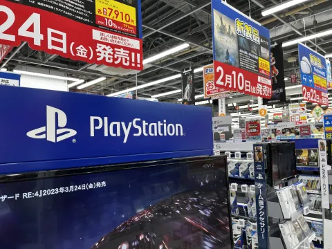 ソニーの大幅値上げ前に駆け込み需要が殺到！ PlayStation 5の販売台数が米国で年間最高を記録、ゲーム体験の高額化が浮き彫りに
