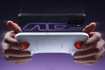 OnePlusがスマホを携帯ゲーム機に変える『Ace 6 Ultra』向けゲーミングコントローラーを発表！革新的な冷却・充電機能で快適なゲーム体験を提供