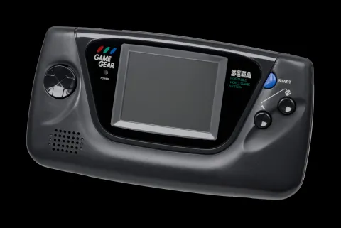 セガの携帯ゲーム機『ゲームギア』が欧米発売35周年！当時の常識を打ち破る革新性とユニークな周辺機器が現代の携帯機に与えた影響とは？