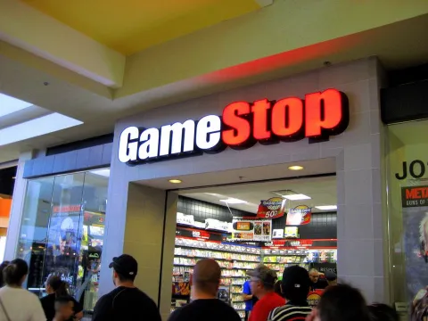 GameStopがeコマース大手eBayに約560億ドルの買収を提案！ゲーム小売店がAmazonに対抗する巨大プラットフォームを構築へ