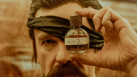 『Kingdom Come: Deliverance II』の世界観を香りでまとう！まさかの公式香水「Kingdom Come Eau de Parfum」が登場、ゲーム内素材から着想を得た本格アロマ体験をあなたに！